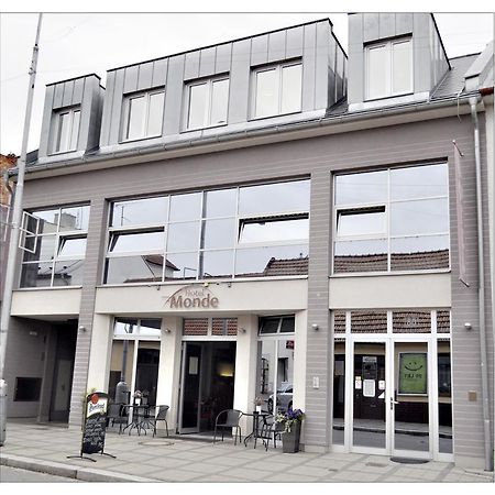 Hotel Monde Uherský Brod エクステリア 写真