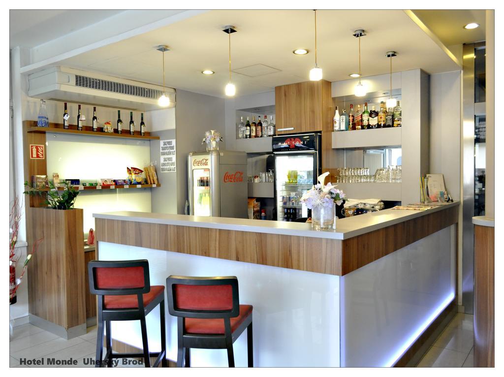 Hotel Monde Uherský Brod エクステリア 写真